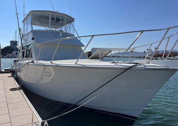 Hatteras 52 Convertible image