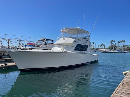 Hatteras 52 Convertible - main image