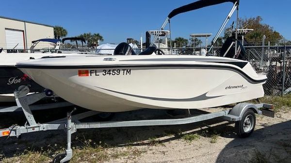 Bayliner Element M15 