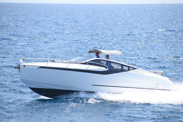 Fairline F-LINE-33 - main image