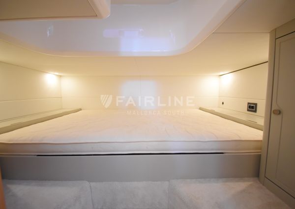 Fairline F-LINE-33 image