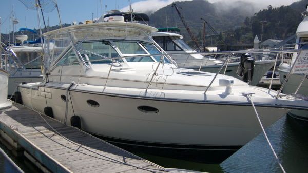 Tiara Yachts 3300 Open Hard Top 