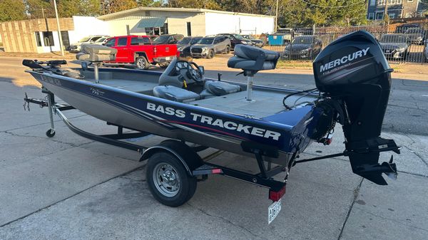 Tracker Pro Team 175 TF 