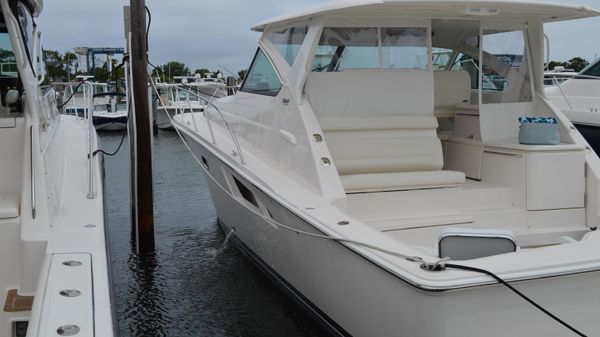 Tiara 4300 Open