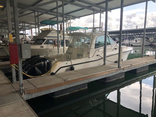 Boston Whaler 345 Conquest - main image