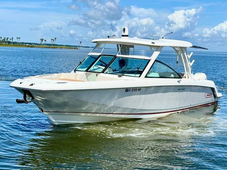 Boston Whaler 320 Vantage image