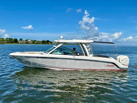 Boston Whaler 320 Vantage image