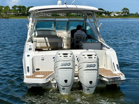 Boston Whaler 320 Vantage image