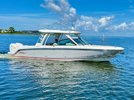 Boston Whaler 320 Vantage image