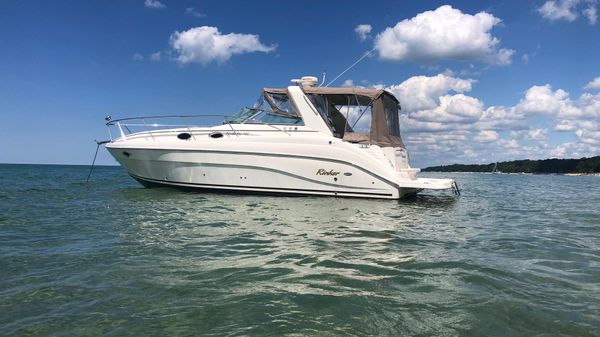 Rinker 342 Fiesta Vee