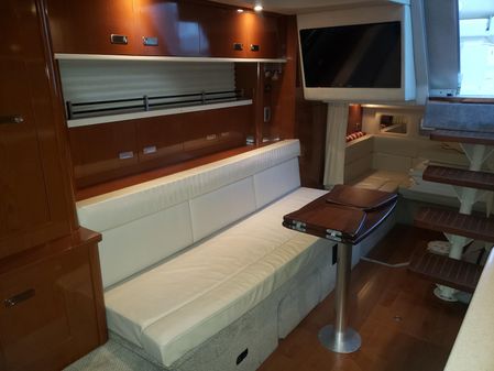 Sea Ray 350 Sundancer image