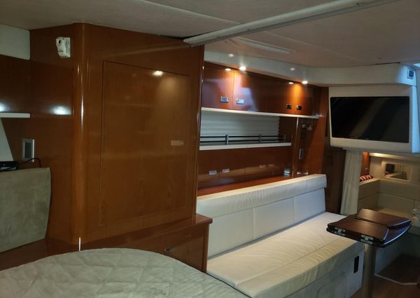 Sea Ray 350 Sundancer image