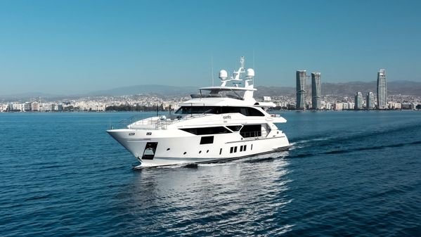 Benetti 125 image