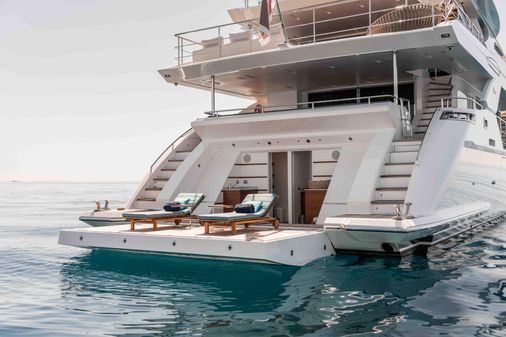 Benetti 125 image