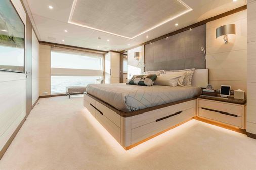 Benetti 125 image