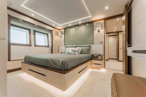 Benetti 125 image