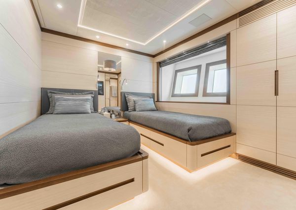 Benetti 125 image