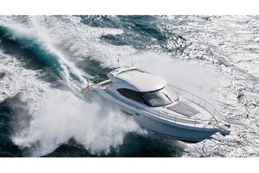 Riviera 4400 Sport Yacht Series II image