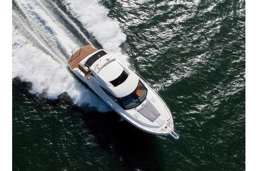 Riviera 4400 Sport Yacht Series II image