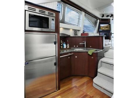 Sea Ray 44 Sedan Bridge image