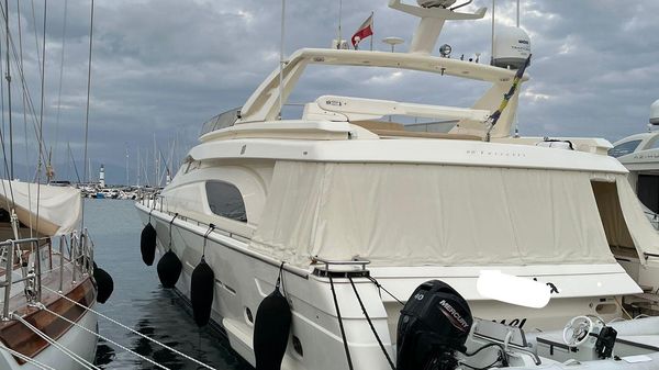 Ferretti Yachts 80 