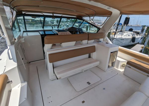 Tiara Yachts 3500 Express image