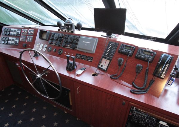 Skipperliner 96-CUSTOM-RIVERBOAT-YACHT image