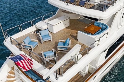 Horizon 106 Widebody Tri-Deck image