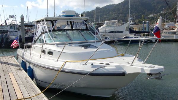 Boston Whaler Conquest 