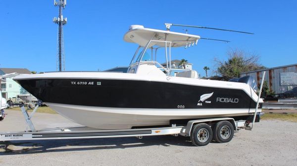 Robalo 260 Center Console