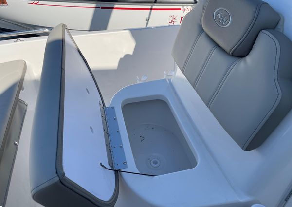 Key-west 1720-CENTER-CONSOLE image