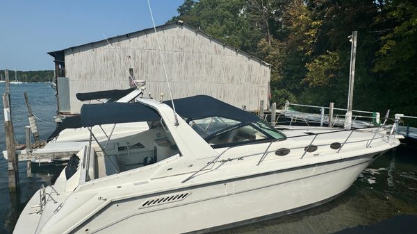 Sea Ray 370 Express Cruiser 