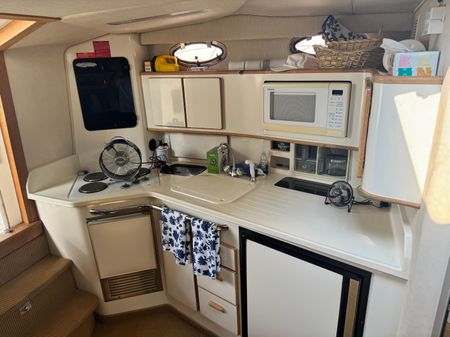 Sea Ray 370 Express Cruiser image