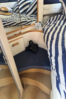 Sea Ray 370 Express Cruiser image