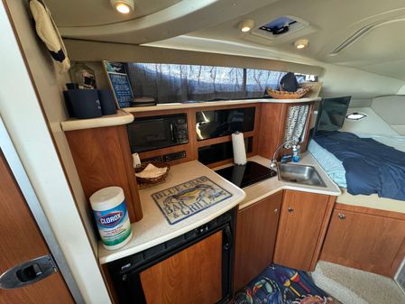 Bayliner 305 image