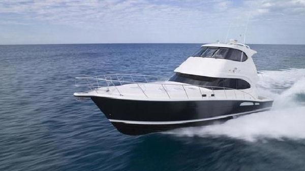 Riviera ENCLOSED FLYBRIDGE