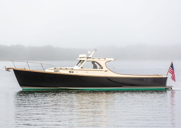 Hinckley Picnic Boat Classic image