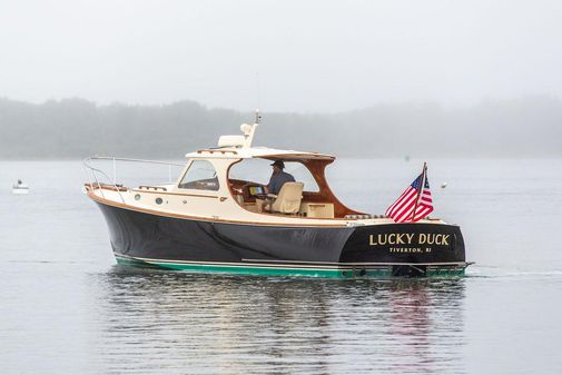 Hinckley Picnic Boat Classic image