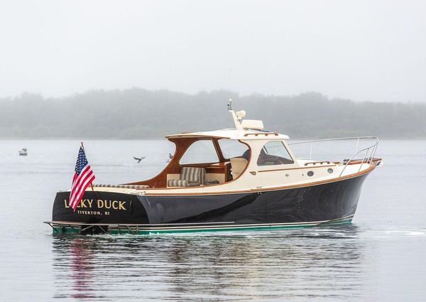 Hinckley Picnic Boat Classic image