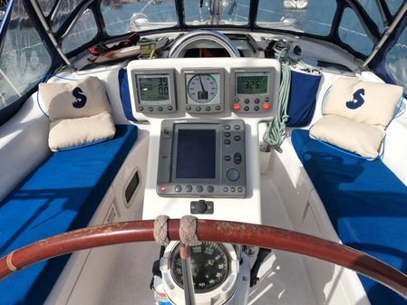 Beneteau 423 image