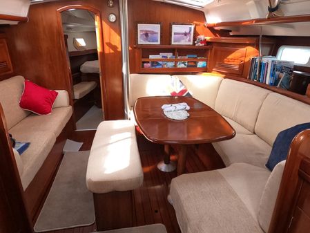 Beneteau 423 image