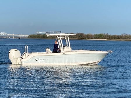 Robalo R242 Center Console image