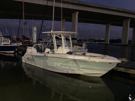 Robalo R242 Center Console image