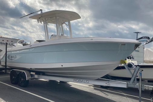 Robalo R242 Center Console image