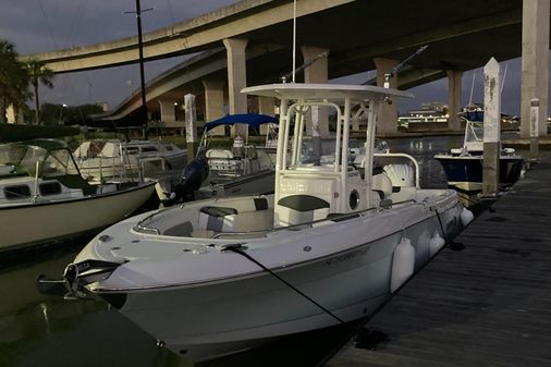 Robalo R242 Center Console image