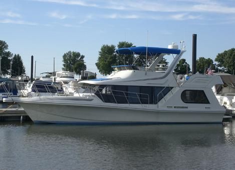 Bluewater 43 Coastal Cockpit Cruiser - main image