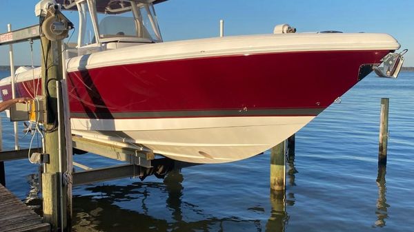 Intrepid 327 Center Console