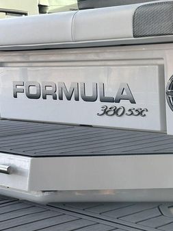 Formula 380 Super Sport Crossover image