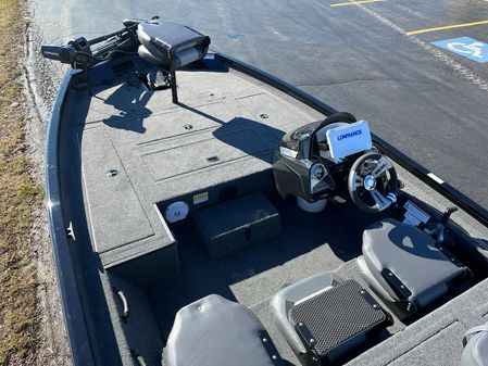 Lowe Stinger 175C image