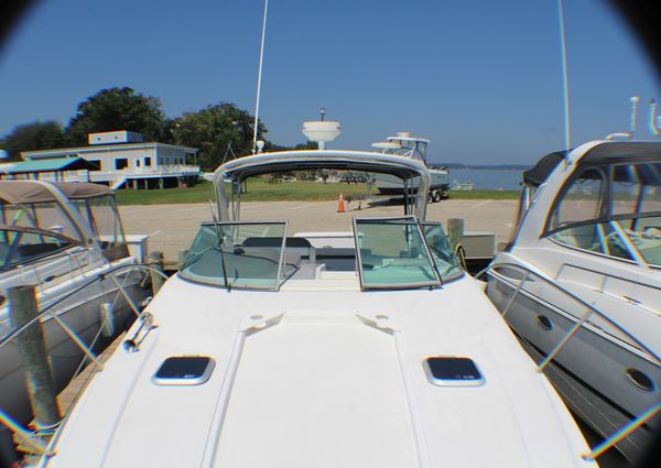 Rinker 350 Express Cruiser image